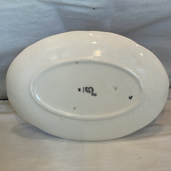 Franciscan Apple Gravy Boat - Picture 8 of 8